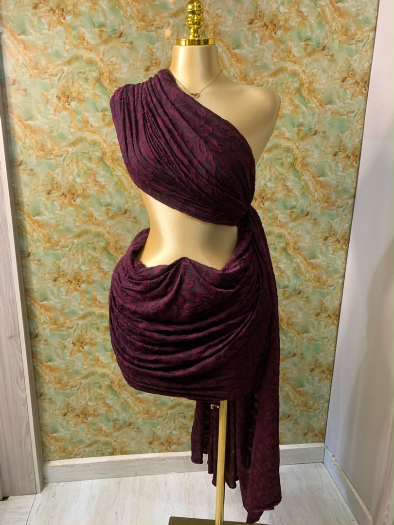 STRECHY JACQUARD-  WINE (MOQ 6YRDS ABOVE)