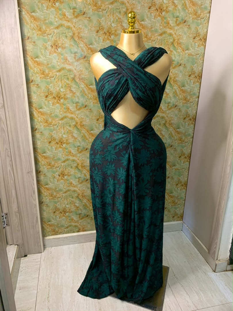 STRECHY JACQUARD- GREEN AND BLACK STAR (MOQ 6YRDS ABOVE)