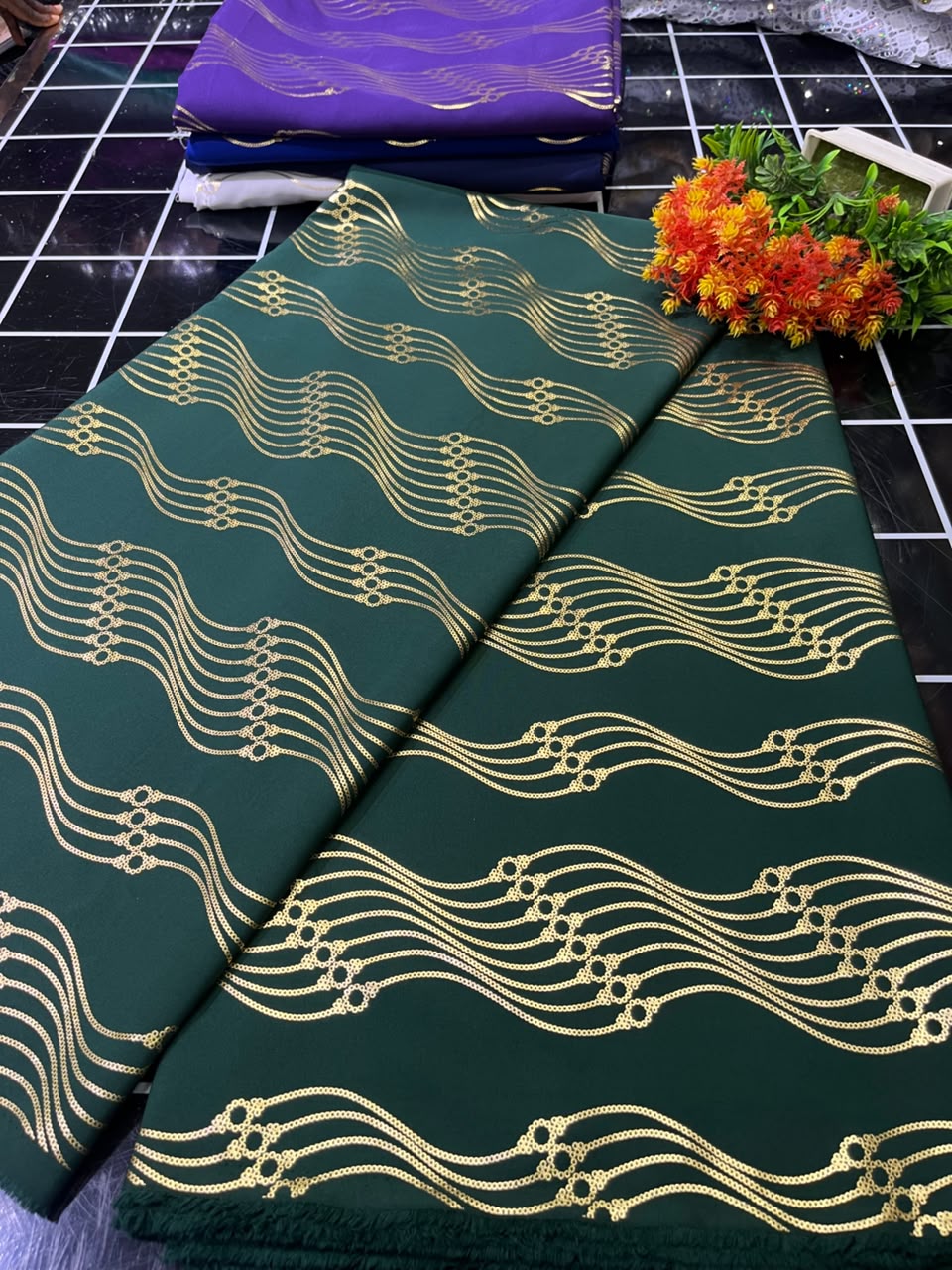SAMPLE FANCY WAVE-GREEN(MOQ 6YRDS)