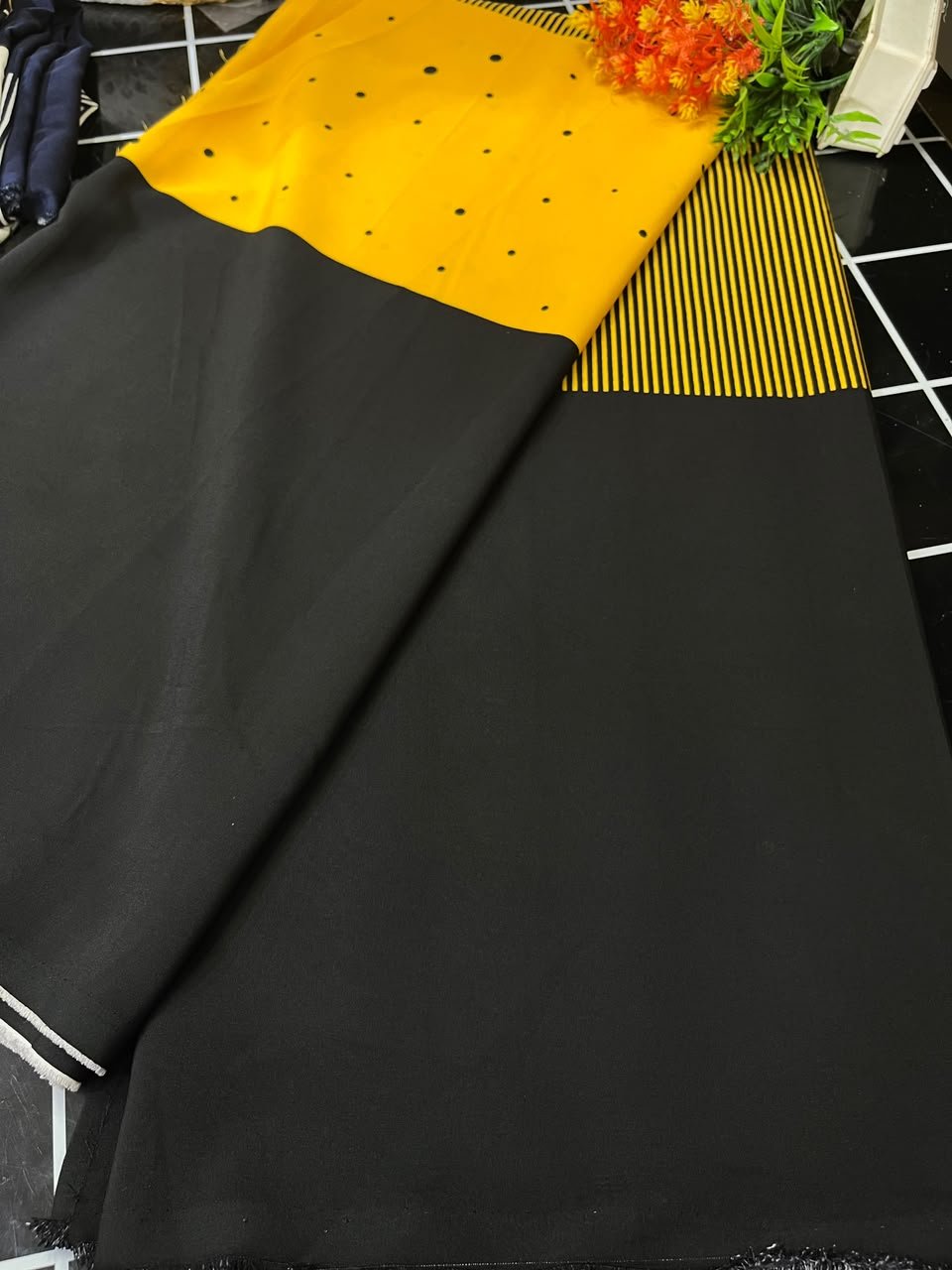 MAVIS VINTAGE CREPE PRO-BLACK