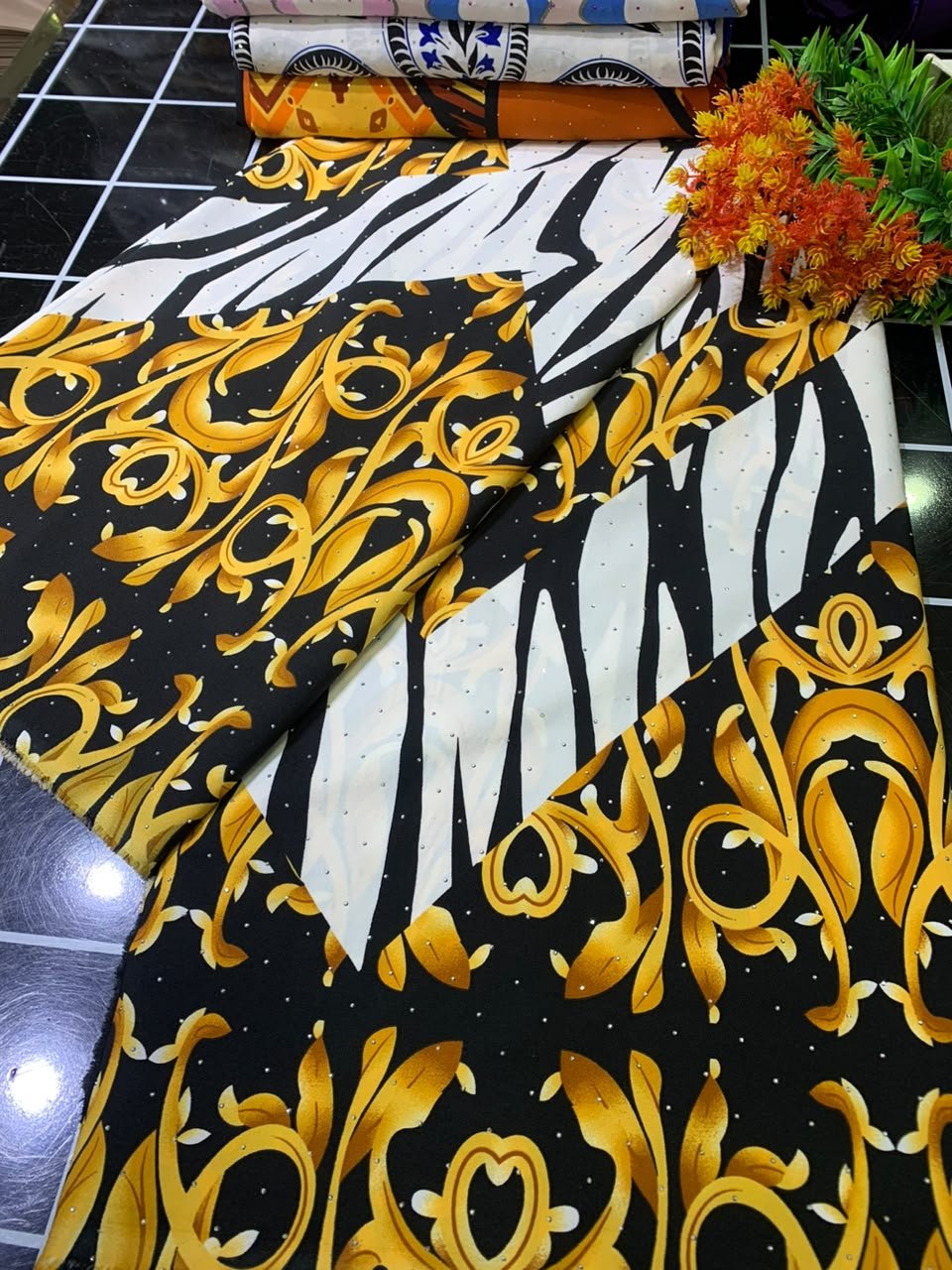 LEO STONE CREPE