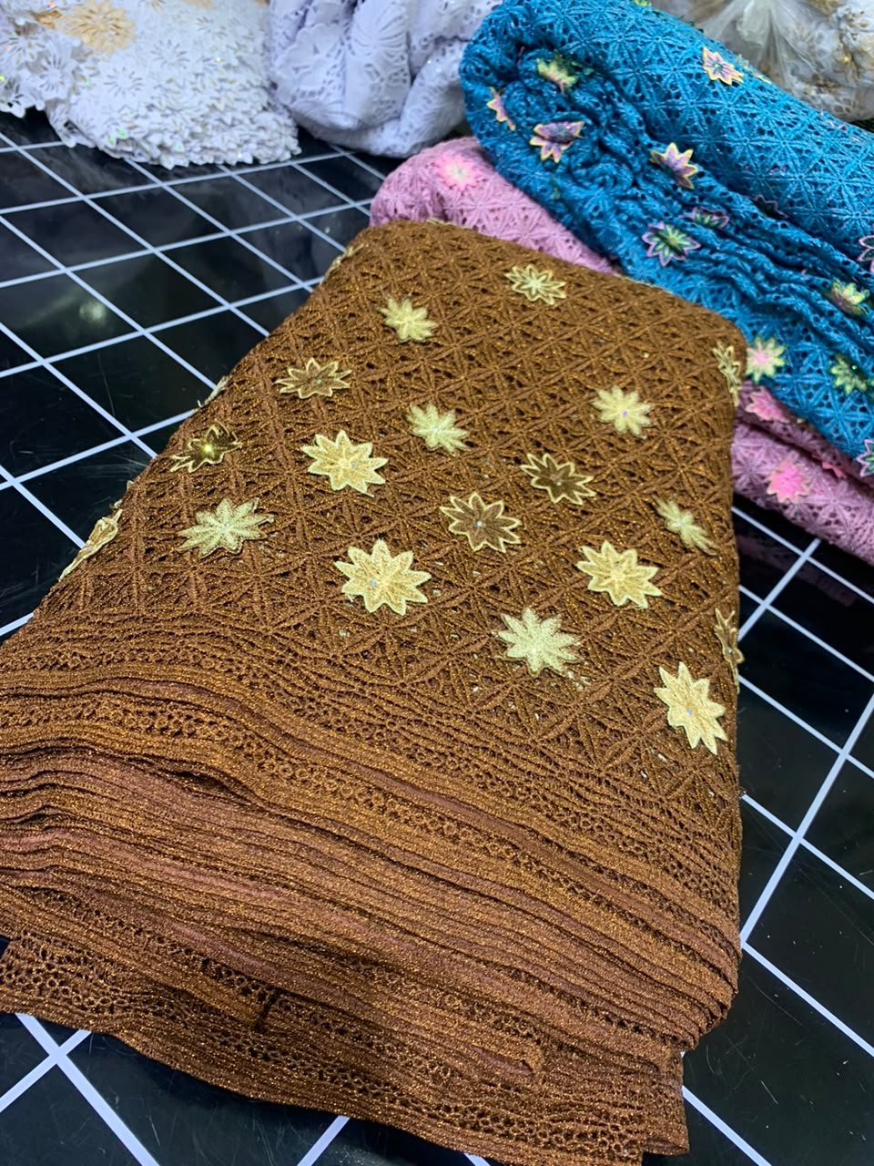APPLIQUE LACE-CHOCOLATE