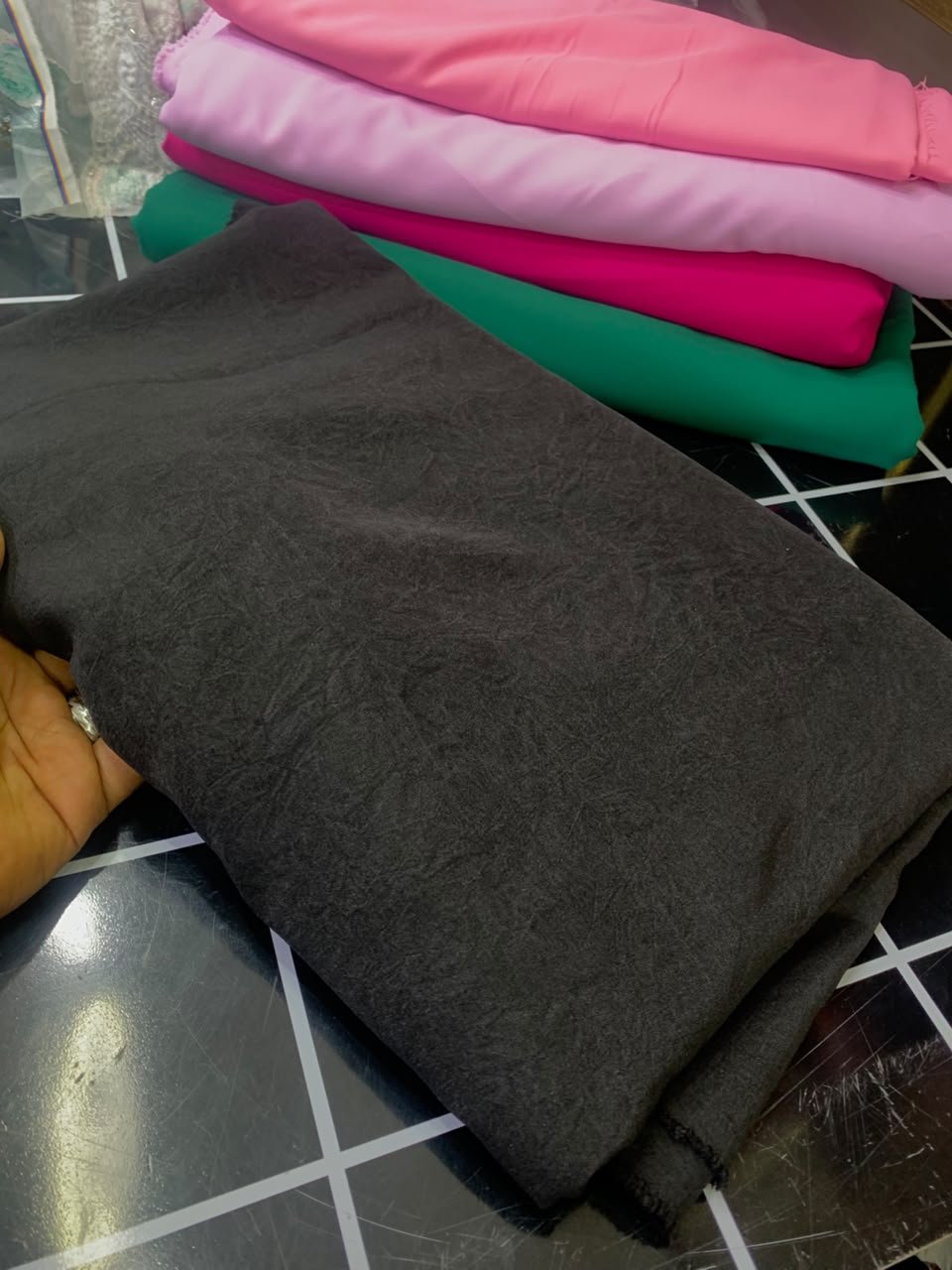 PLAIN CREPE (SOFT TEXTURE)-BLACK