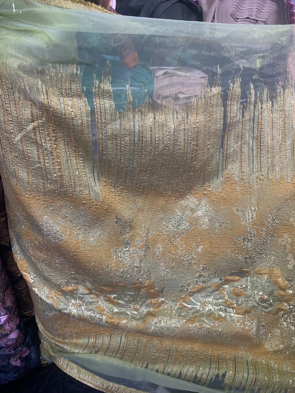 ORGANZA BROCADE-CREAM