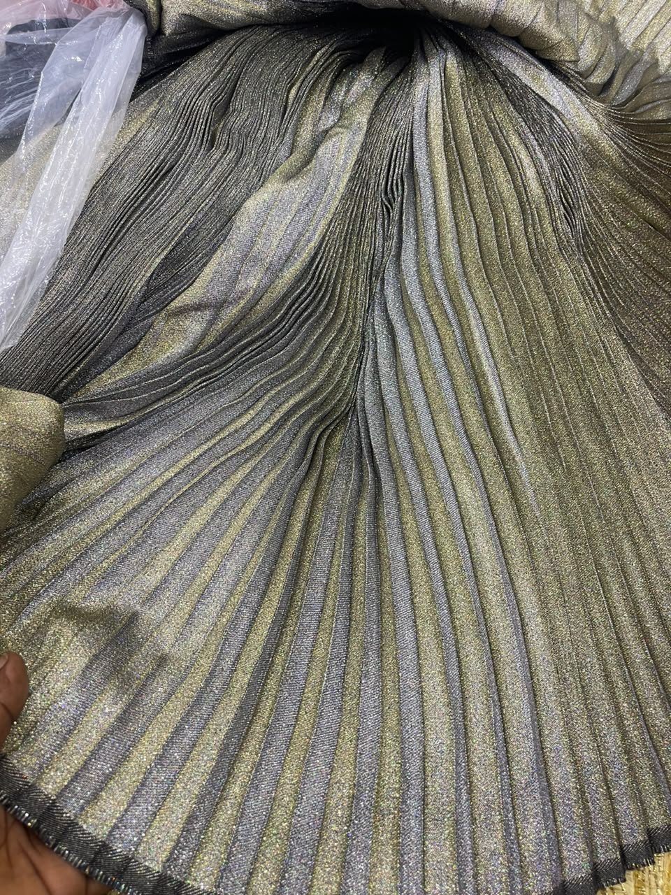 PLEATED DAMASK