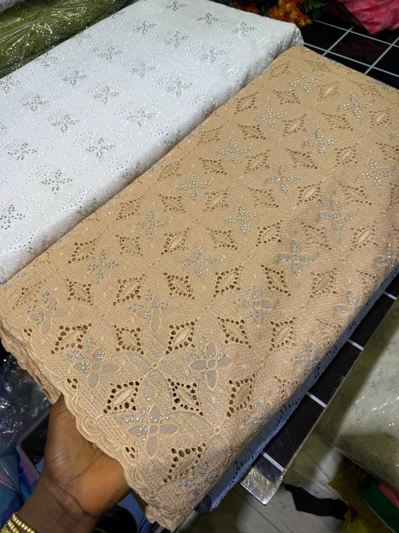 VOIL LACE- BUTTERFLY BROWN